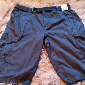 BRAND NEW Roebuck & Co Cargo Messenger shorts